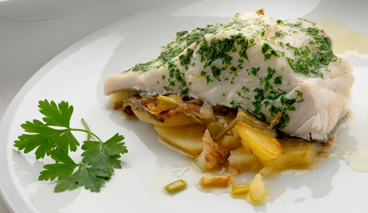 Bacalao fresco con patatas panadera