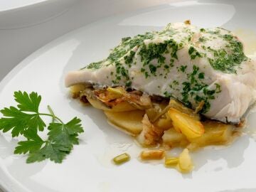 Bacalao fresco con patatas panadera