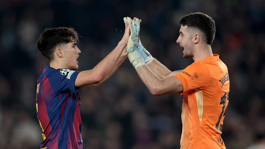 Cubarsí y Joan García con el FC Barcelona Cubarsí y Joan García con el FC Barcelona