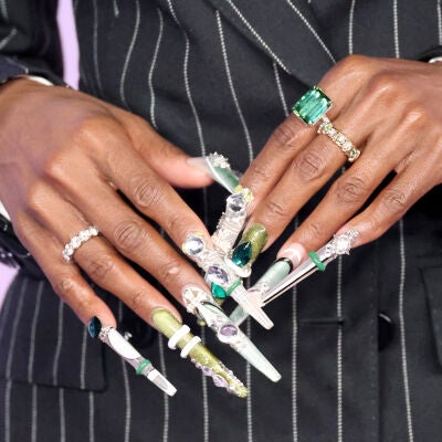 U&ntilde;as stiletto y nail art