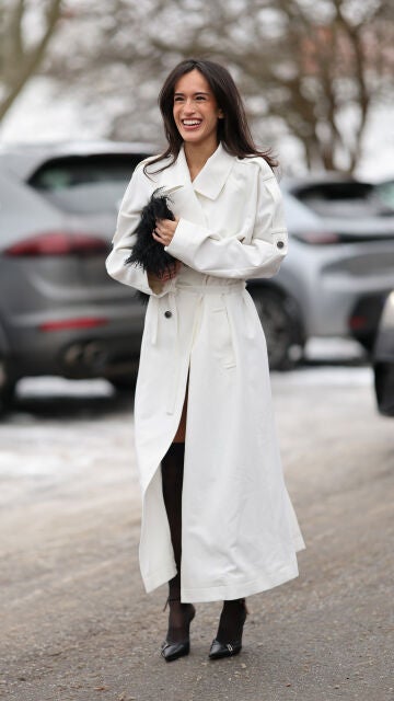 Abrigo color Cloud Dancer