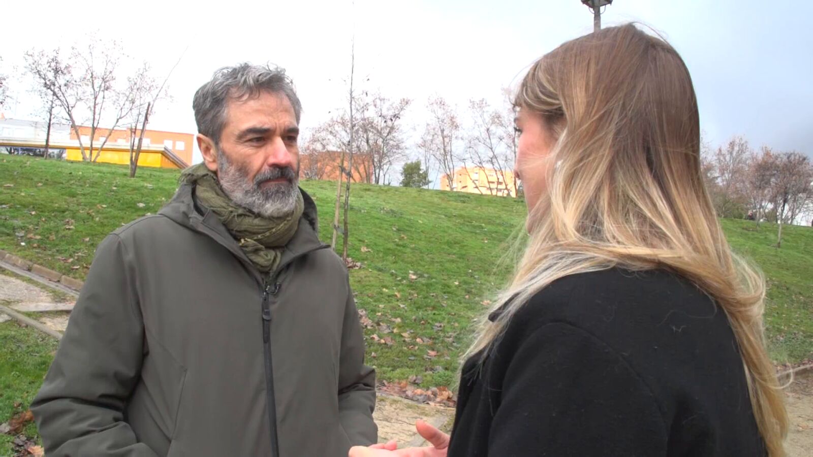 El drama absoluto de Carlos, sin trabajo, sin casa y sin ayudas del 'escudo social' por sus inquiokupas: 