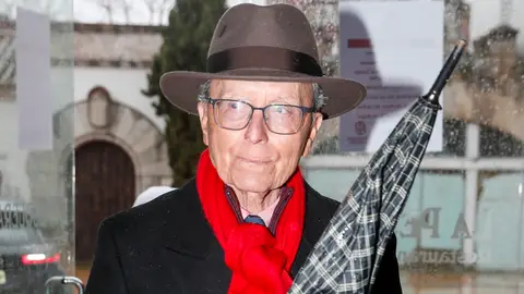 Ortega Cano en la fiesta de cumpleaños de Rosa Benito Ortega Cano en la fiesta de cumpleaños de Rosa Benito