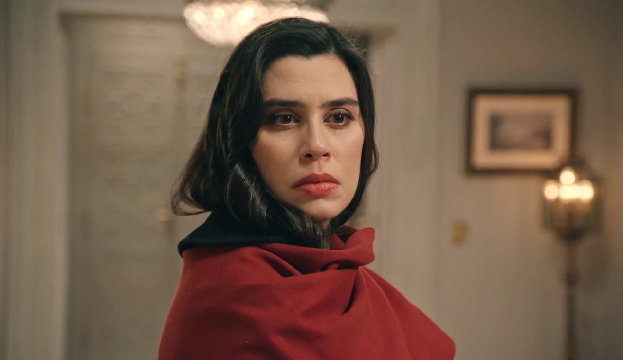 Andrés y María se despiden y ella se marcha de casa de la Reina... ¿para siempre?