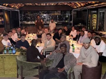 La plantilla del Real Madrid en la cena en el centro de Madrid