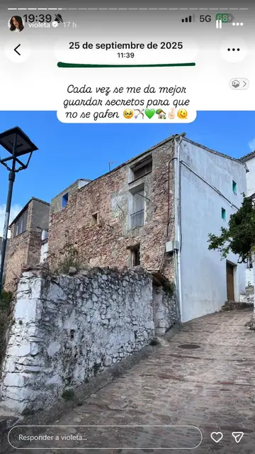 Violeta Mangriñán explicando la noticia vía historias Violeta Mangriñán explicando la noticia vía historias