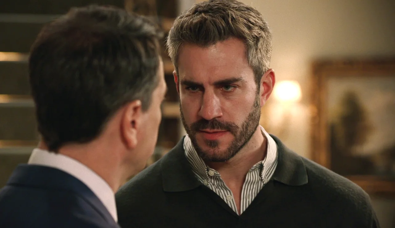 Gabriel presume de que Begoña siempre será su mujer, pero Andrés le deja las cosas claras: “Te aborrece y me querrá siempre a mí”