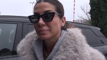 Elena Tablada haciendo declaraciones a la prensa