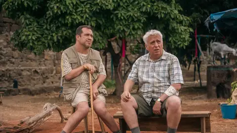 El Langui y Leo Harlem en La familia Benetón + 2 El Langui y Leo Harlem en La familia Benetón + 2