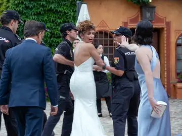 Del altar al calabozo: la boda de Daniela termina con una detención inesperada Del altar al calabozo: la boda de Daniela termina con una detención inesperada