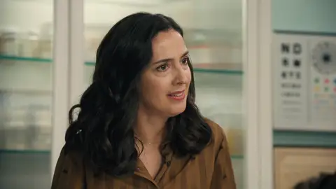 ¡Fuerte pelea de Luz y Luis! La doctora no entiende que haya dejado su puesto de perfumista ¡Fuerte pelea de Luz y Luis! La doctora no entiende que haya dejado su puesto de perfumista