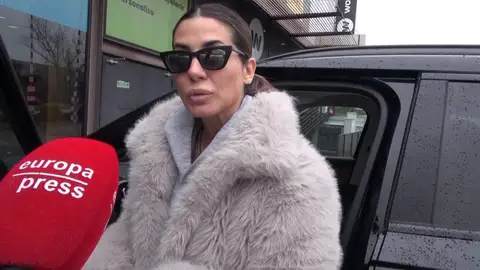 Elena Tablada hablando con la prensa Elena Tablada hablando con la prensa