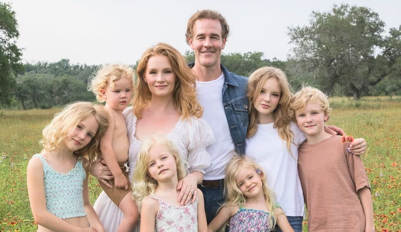 James Van Der Beek con su familia