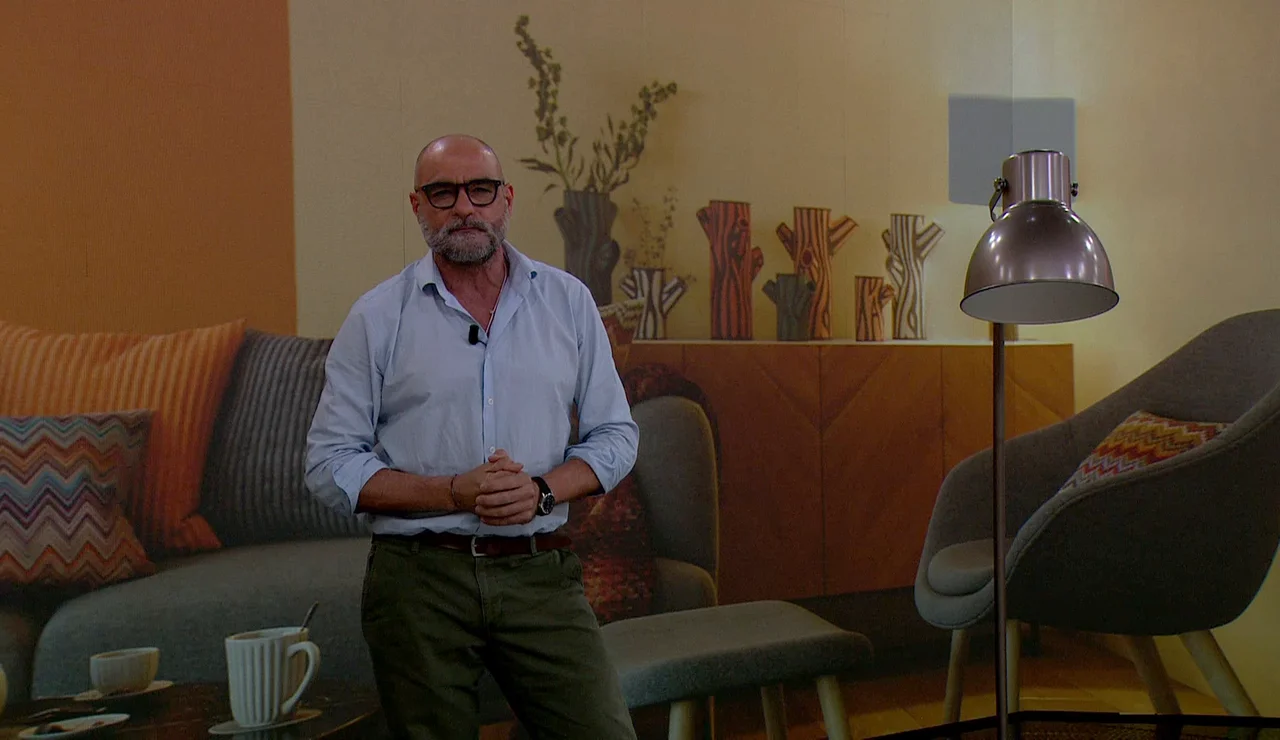 Con casa, sin luz, sin techo