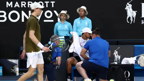 Luciano Darderi, en su partido ante Jannik Sinner en el Open de Australia Luciano Darderi, en su partido ante Jannik Sinner en el Open de Australia