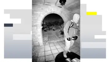 Imagen de la cuenta oficial de la red social X @FBIDirectorKash del director del FBI, Kash Patel, que muestra al posible sospechoso de la desaparición de Nancy Guthrie Imagen de la cuenta oficial de la red social X @FBIDirectorKash del director del FBI, Kash Patel, que muestra al posible sospechoso de la desaparición de Nancy Guthrie