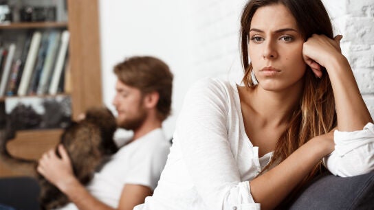 Mujer enfadada con su pareja