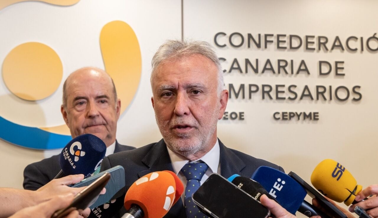 El ministro de Pol&iacute;tica Territorial y Memoria Democr&aacute;tica, &Aacute;ngel V&iacute;ctor Torres