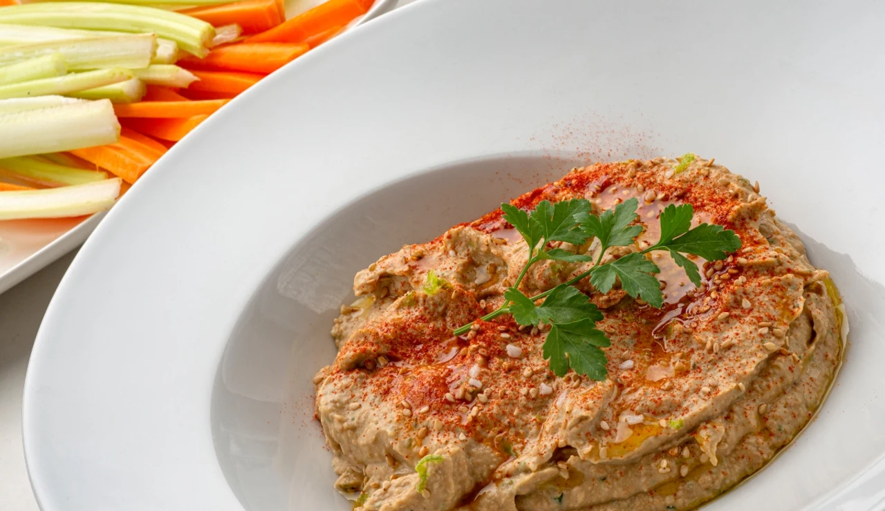 Hummus de lentejas con crudités