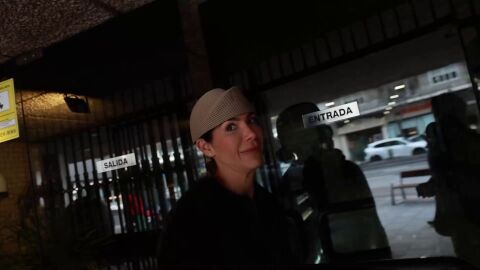 Tamara Gorro hablando con la prensa