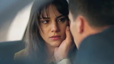 Kaya y Zerrin, un amor a escondidas: “No voy a permitir que acabemos como Sahin y Nare” Kaya y Zerrin, un amor a escondidas: “No voy a permitir que acabemos como Sahin y Nare”