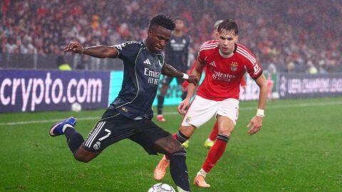 Vin&iacute;cius, en acci&oacute;n ante el Benfica