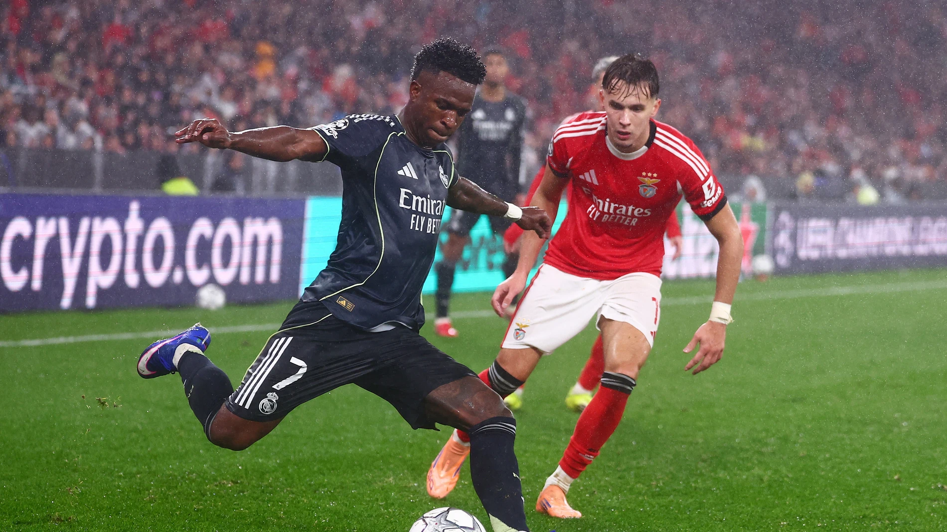 Vinícius, en acción ante el Benfica Vinícius, en acción ante el Benfica