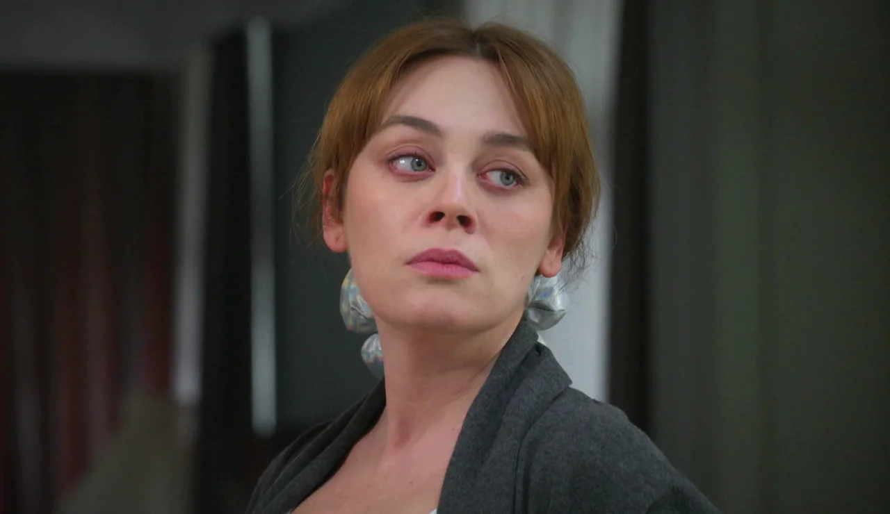 Esta noche en Renacer: 64 días después de la marcha de Evren, Bahar sueña con abrir su propio negocio