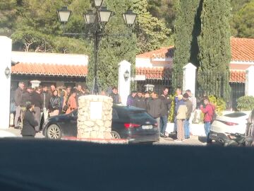 Entierro de la menor que se quit&oacute; la vida en Benalm&aacute;dena