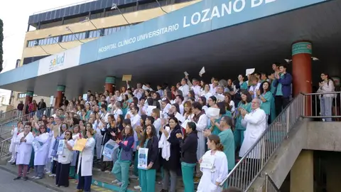 El Salud sitúa en el 13,5% el seguimiento de la huelga de médicos en Aragón y los sindicatos hablan de "total respaldo" El Salud sitúa en el 13,5% el seguimiento de la huelga de médicos en Aragón y los sindicatos hablan de "total respaldo"