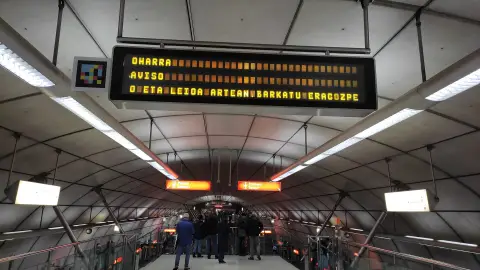 Imagen de archivo del metro de Bilbao Imagen de archivo del metro de Bilbao