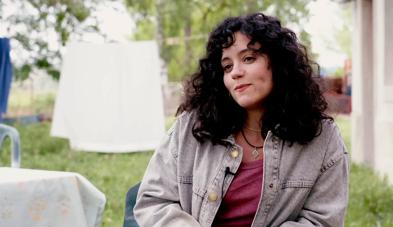 Marina Guerola, Entre Tierras