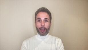 Javier S&aacute;nchez, polit&oacute;logo