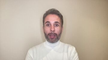 Javier S&aacute;nchez, polit&oacute;logo