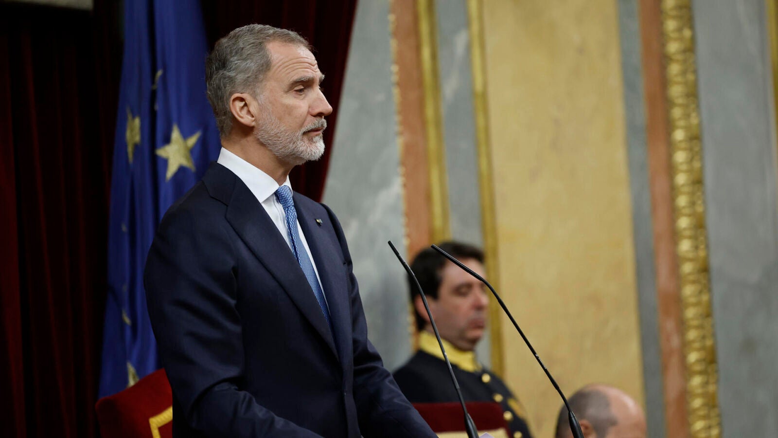 Felipe VI defiende en el Congreso que 
