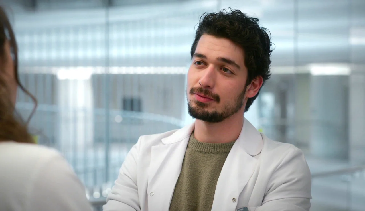 "¿Me estás tirando los tejos?": Seren pone a prueba a Uras esta noche en Renacer