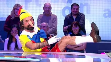 La queja de Miguel Lago por su disfraz de Pinocho en Pasapalabra: “¿Me has visto las piernas?” La queja de Miguel Lago por su disfraz de Pinocho en Pasapalabra: “¿Me has visto las piernas?”