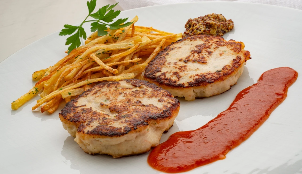 Hamburguesas de merluza y gambas con patatas fritas de Arguiñano: Ideal para los más pequeños