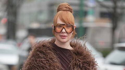 Mujer con gafas maxi