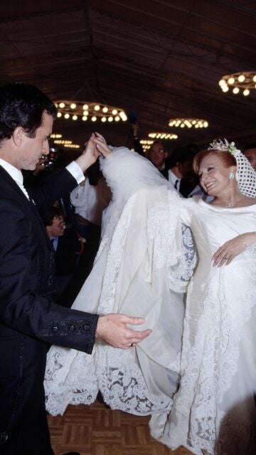 Rocío Jurado y Ortega Cano en su boda