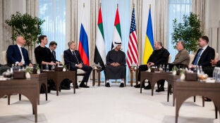 Delegaciones que participan en las conversaciones entre Estados Unidos, Rusia y Ucrania