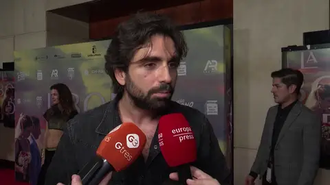 Guillermo Furiase respondiendo a la prensa Guillermo Furiase respondiendo a la prensa