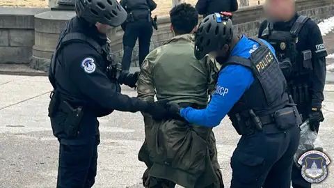 Detenido en el Capitolio Detenido en el Capitolio