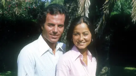 Isabel Preysler y Julio Iglesias Isabel Preysler y Julio Iglesias
