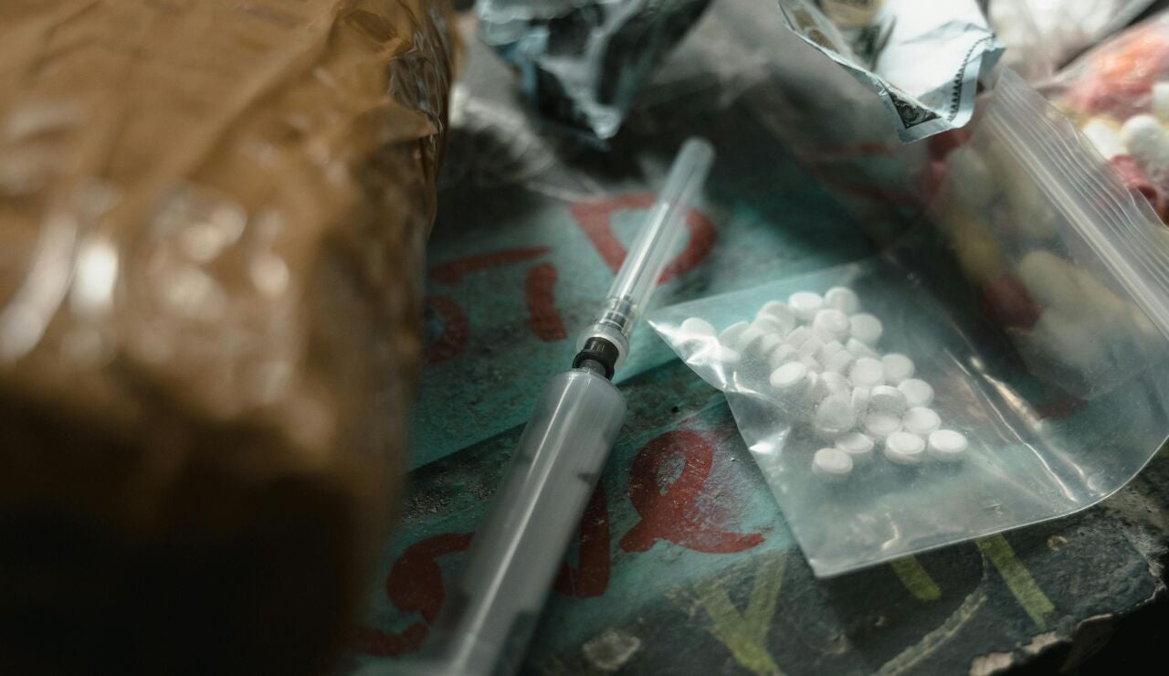 Imagen de drogas y una jeringuilla