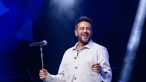 La voz de Emre Altug brilla en ‘Umutsuz Aşk’, la canción que simboliza la historia de Ferit y Seyran en Una nueva vida La voz de Emre Altug brilla en ‘Umutsuz Aşk’, la canción que simboliza la historia de Ferit y Seyran en Una nueva vida