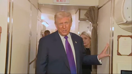 Donald Trump en el avión presidencial Donald Trump en el avión presidencial