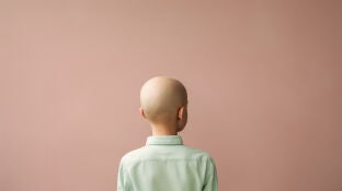 Imagen de archivo de una ni&ntilde;a con c&aacute;ncer