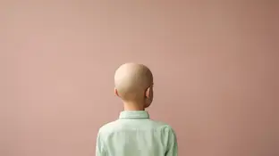 Imagen de archivo de una niña con cáncer Imagen de archivo de una niña con cáncer