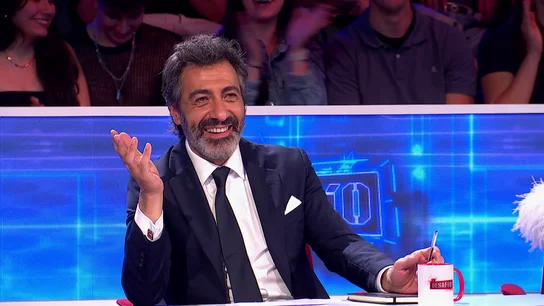 Los abucheos del público de El Desafío a Juan del Val tras su crítica a José Yélamo Los abucheos del público de El Desafío a Juan del Val tras su crítica a José Yélamo